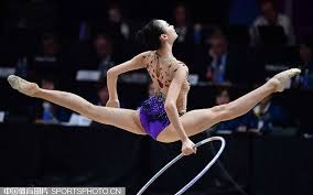 扑克策略为何强调克制（扑克博弈中克制的重要性）